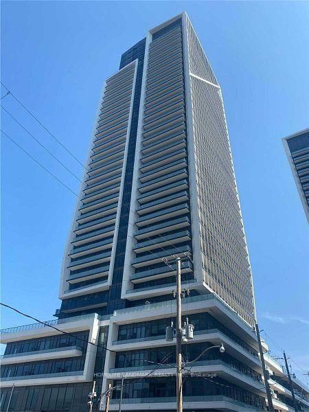 home for lease on 612-50 Ordnance Street W