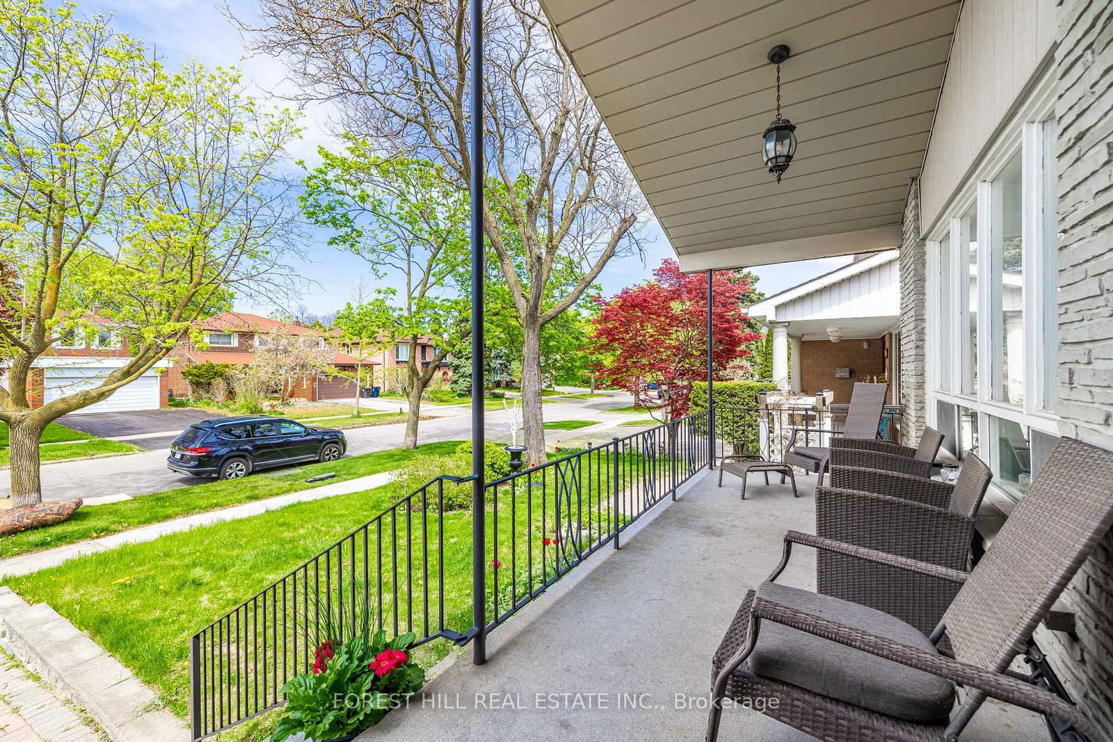 Detached House for sale at 121 Charlton Boulevard, Toronto, Newtonbrook West, M2R 2J2 - MLS: C12151101