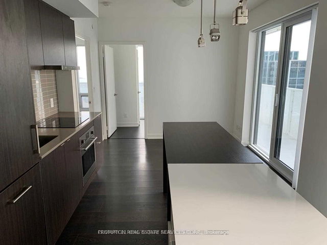4410 - 88 Harbour Street
