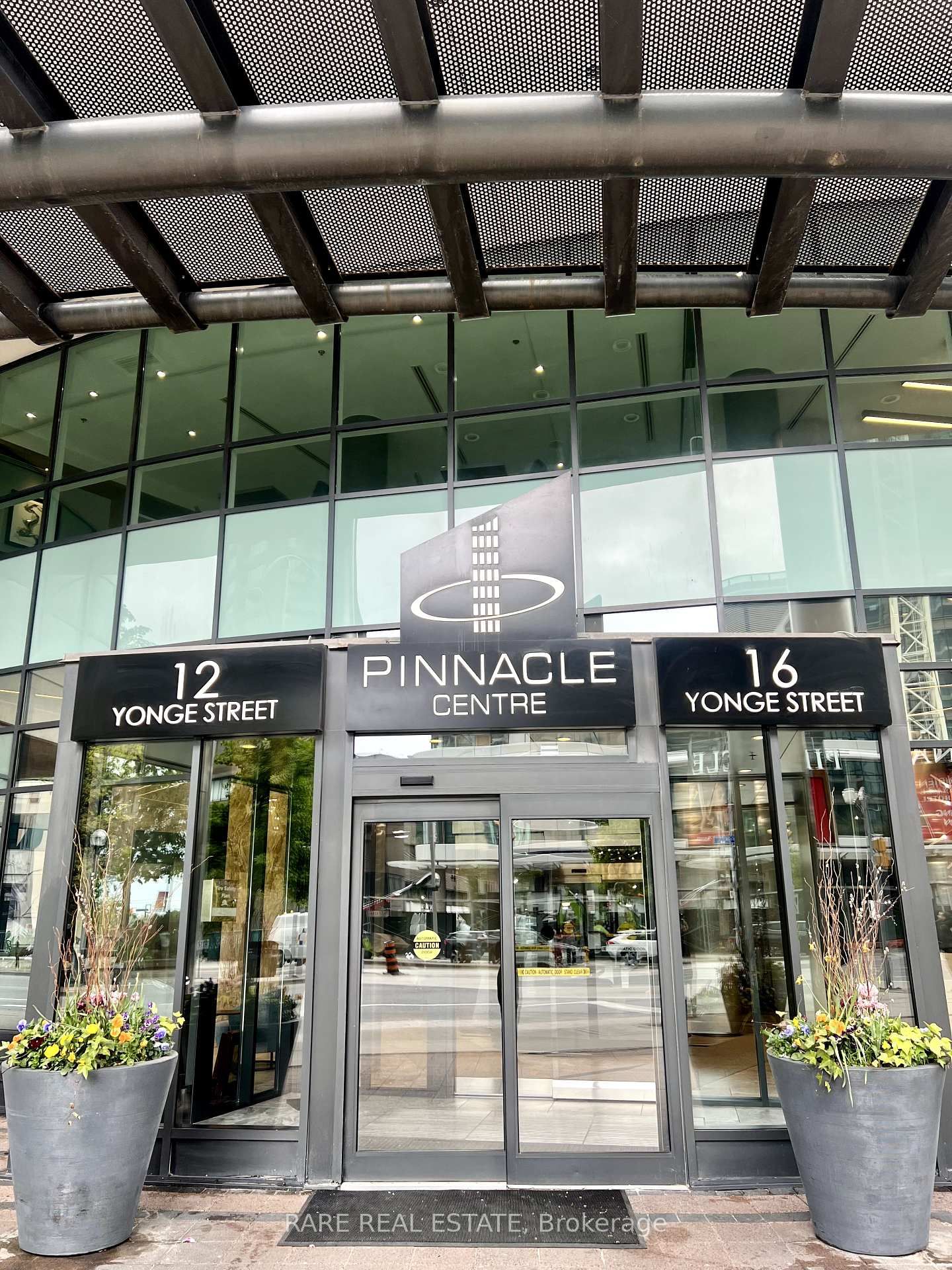 Condo for sale at 501-12 Yonge Street, Toronto, Waterfront Communities C1, M5E 1Z9 - MLS: C12151167