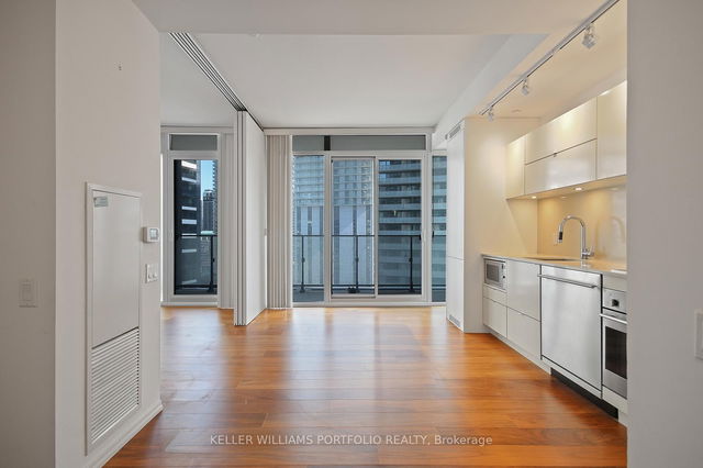 1912 - 125 Peter Street