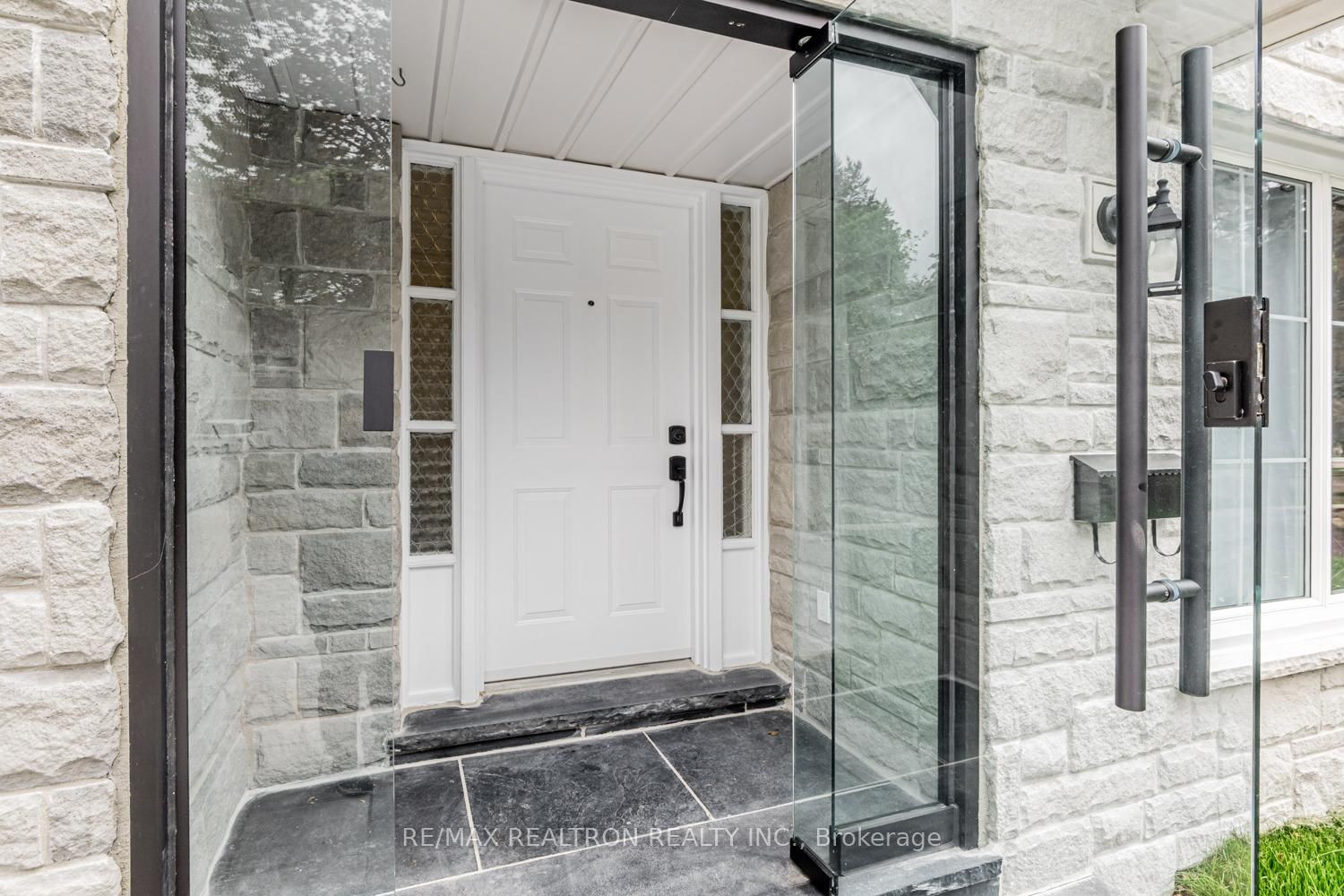 Detached House for sale at 23 Trudy Road, Toronto, Don Valley Village, M2J 2Y7 - MLS: C12151208