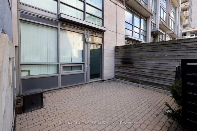 Th 5 - 57 East Liberty Street