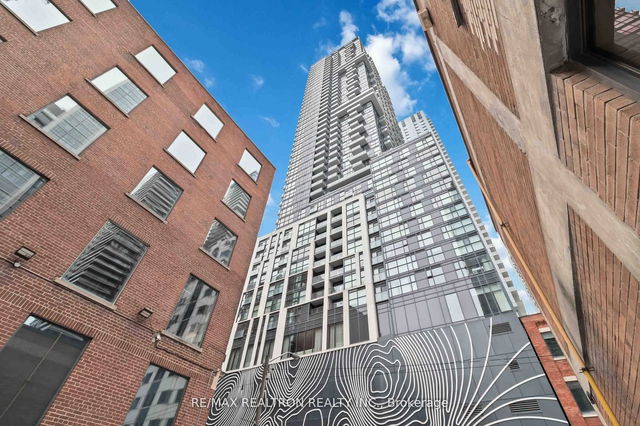 2108 - 87 Peter Street