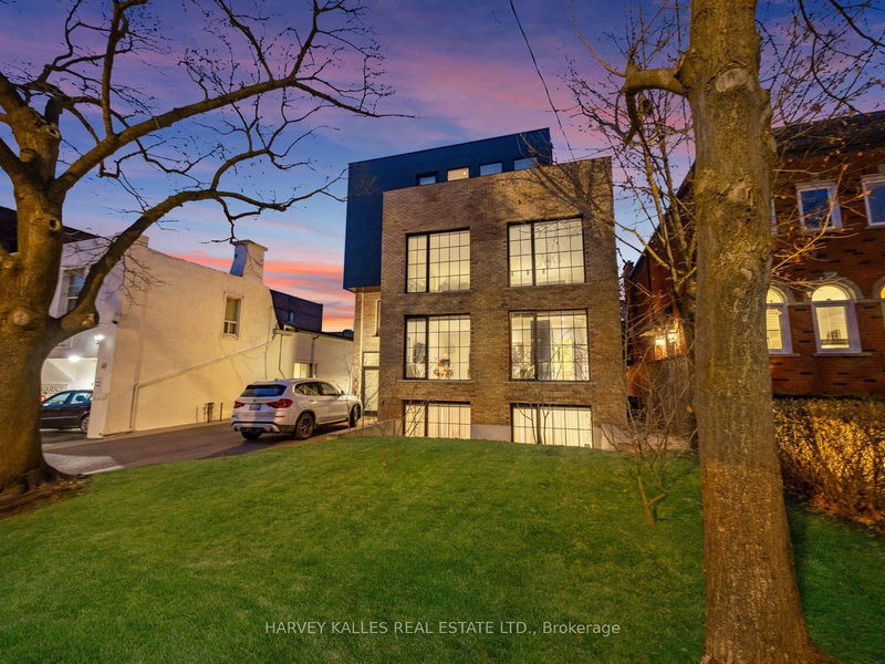 B - 34 Coulson Ave, Toronto, M4V 1Y5 | Image 2
