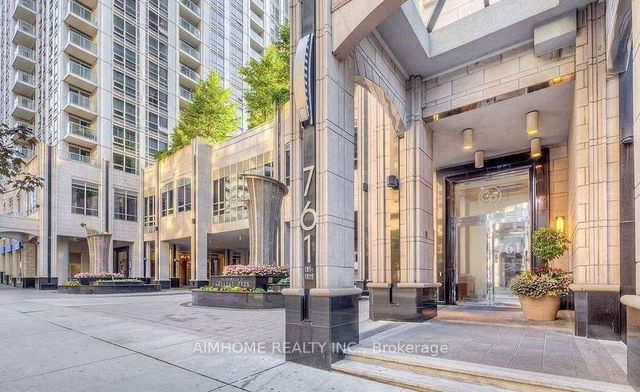 3804 - 761 Bay Street