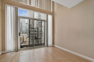 Unit LPH30 — 21 Nelson St, Toronto - Waterfront Communities C1 image-0-4