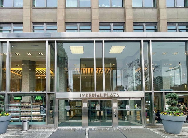 1026 - 111 St Clair Avenue