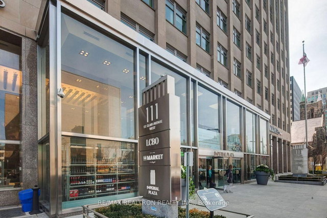 1026 - 111 St Clair Avenue