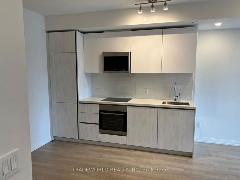 home for lease on 4109-8 Widmer Street