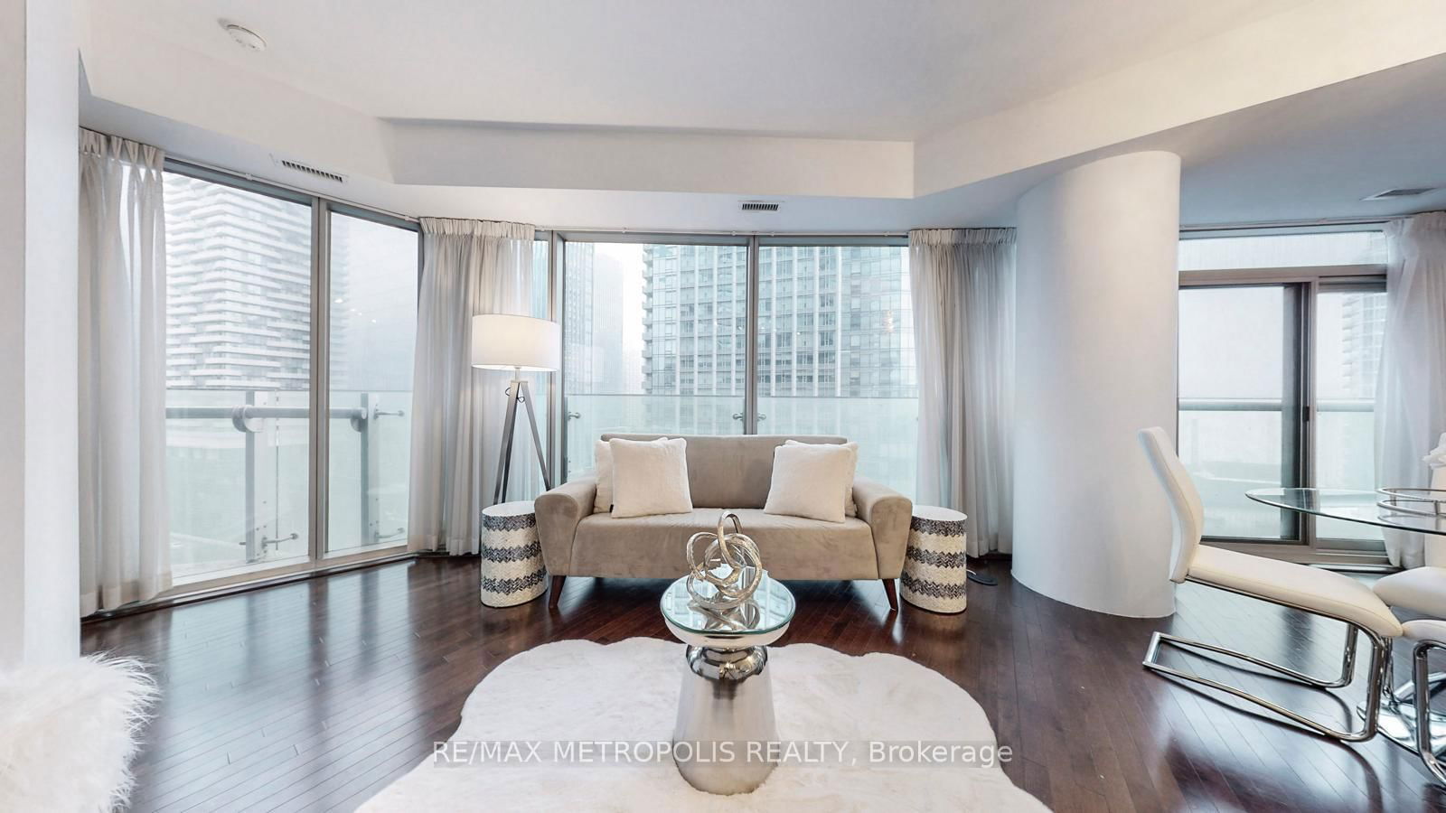 Condo for sale at 1202-12 York Street, Toronto, Waterfront Communities C1, M5J 0A9 - MLS: C12151569