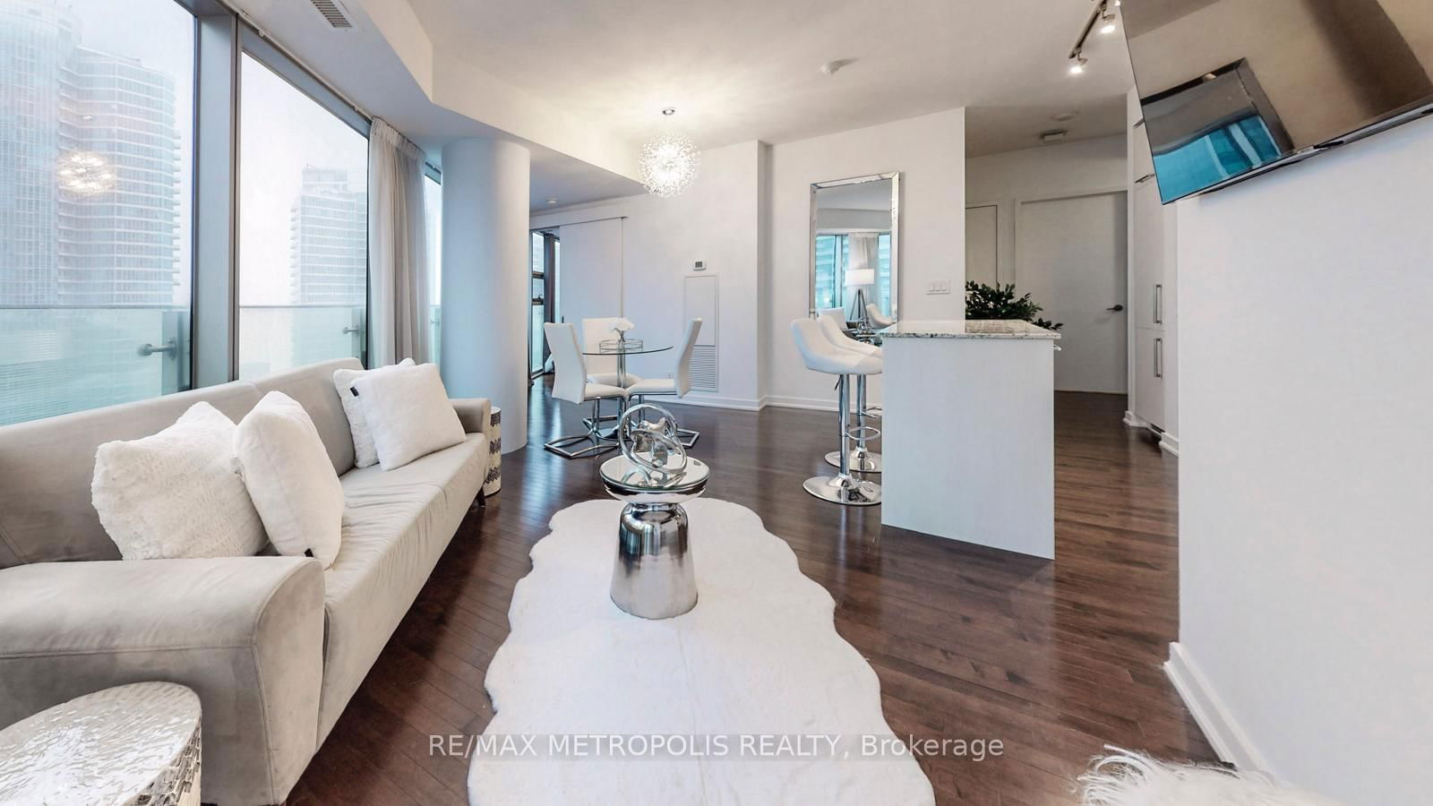 Condo for sale at 1202-12 York Street, Toronto, Waterfront Communities C1, M5J 0A9 - MLS: C12151569