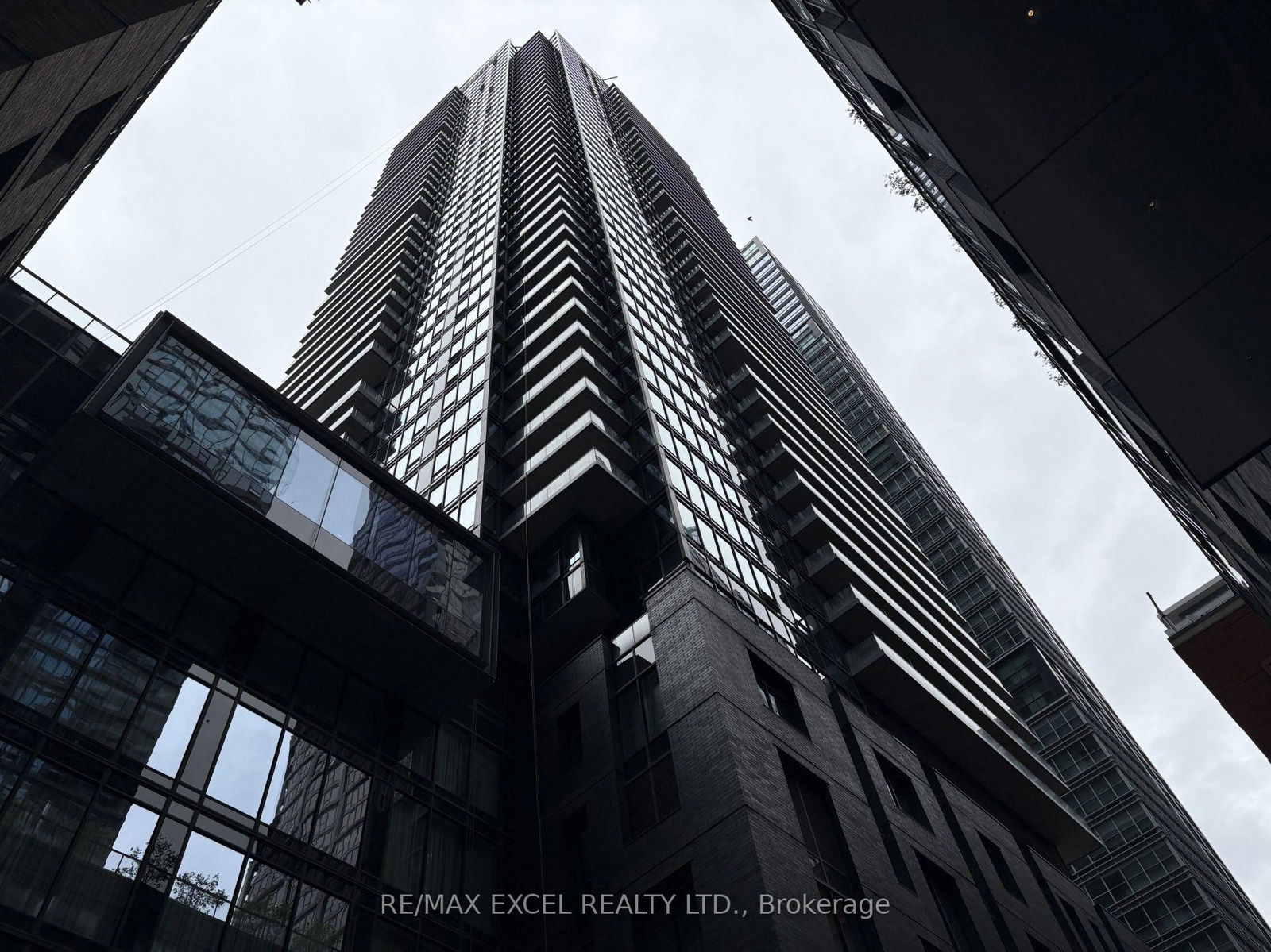 Condo for sale at 4009-125 Blue Jays Way, Toronto, Waterfront Communities C1, M5V 0C4 - MLS: C12151594