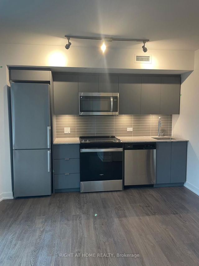209 - 30 Tretti Way