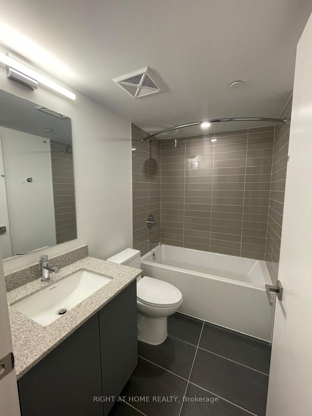 209 - 30 Tretti Way