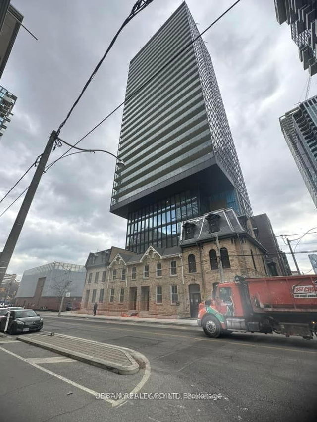 1406 - 47 Mutual Street