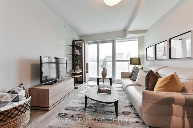 2203 - 386 Yonge Street