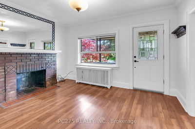 152 Gloucester Grve, Toronto - Oakwood Village image-0-4