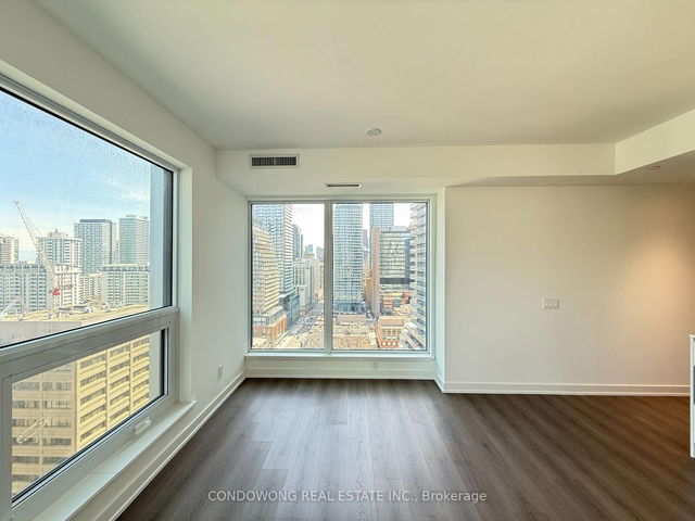 2009 - 8 Wellesley Street
