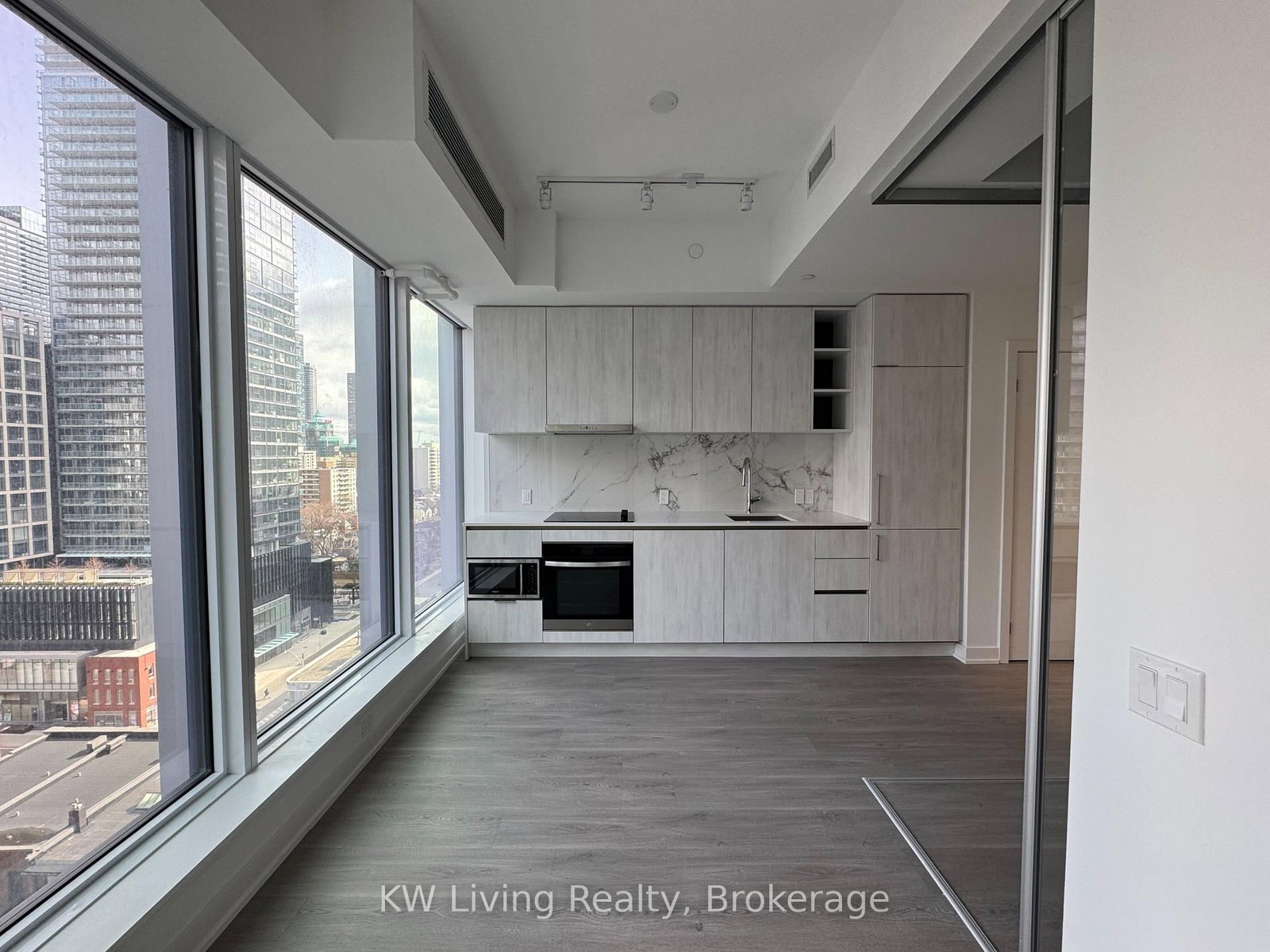 8 Wellesley Street W, Unit 1605 - Photo 11