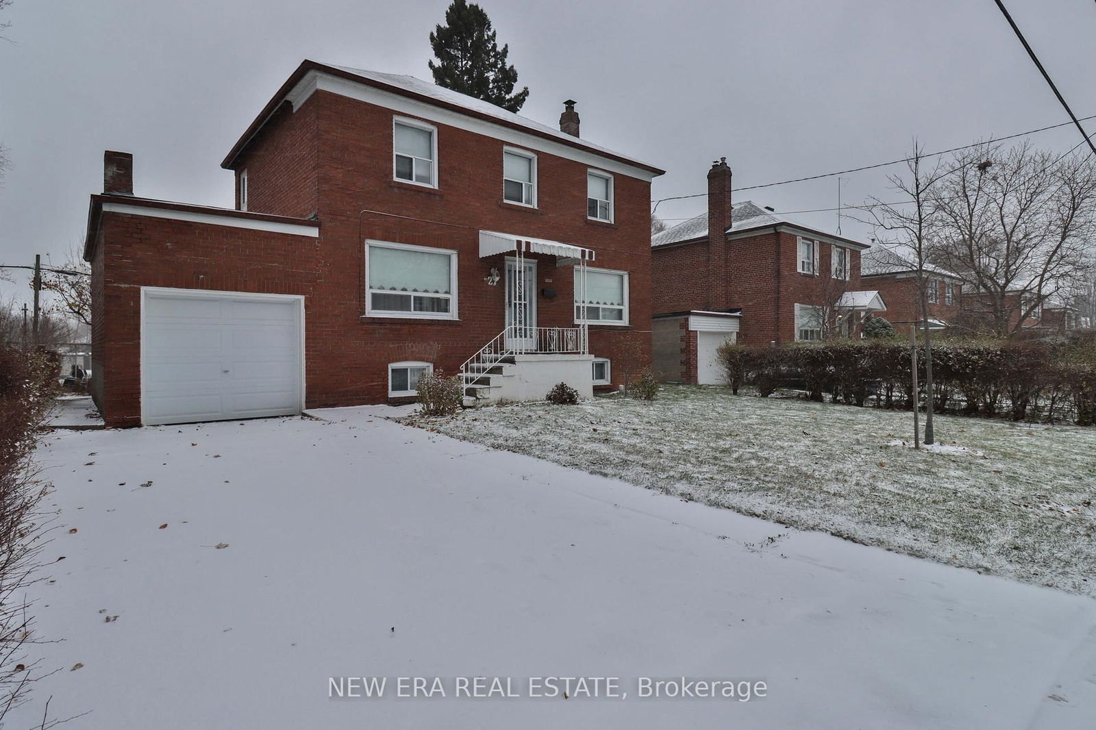 Detached House for sale at 27 Dell Park Avenue, Toronto, Englemount-Lawrence, M6B 2T5 - MLS: C12152231