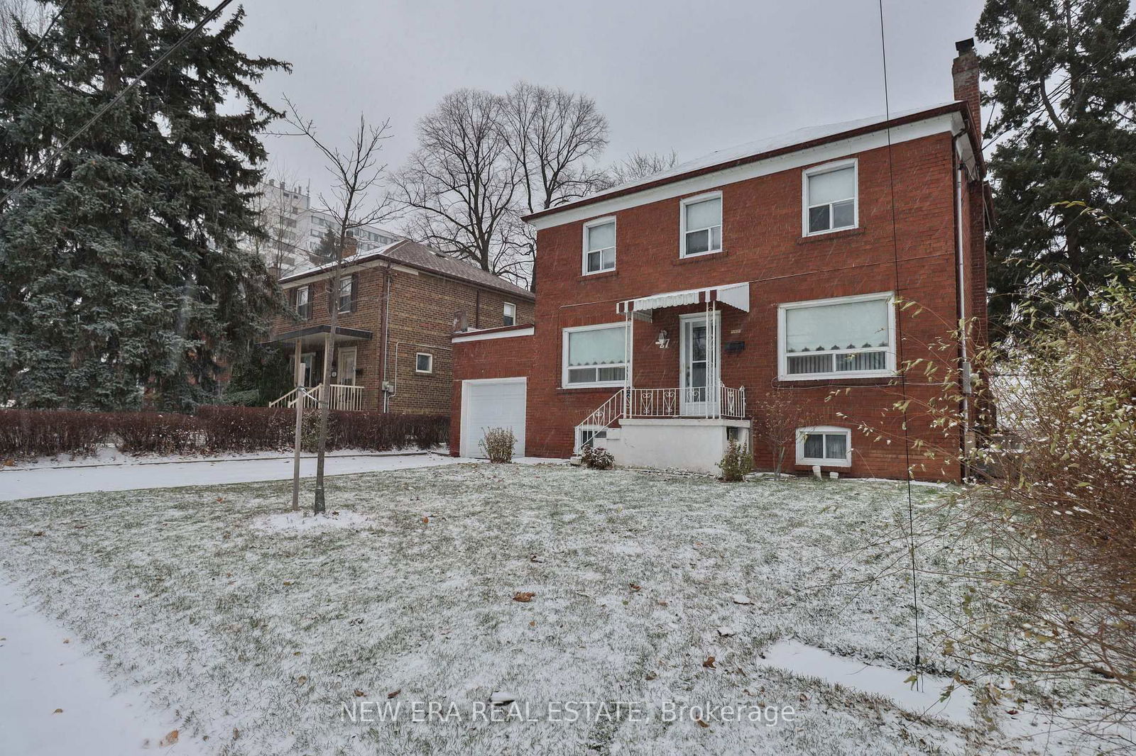 Detached House for sale at 27 Dell Park Avenue, Toronto, Englemount-Lawrence, M6B 2T5 - MLS: C12152231