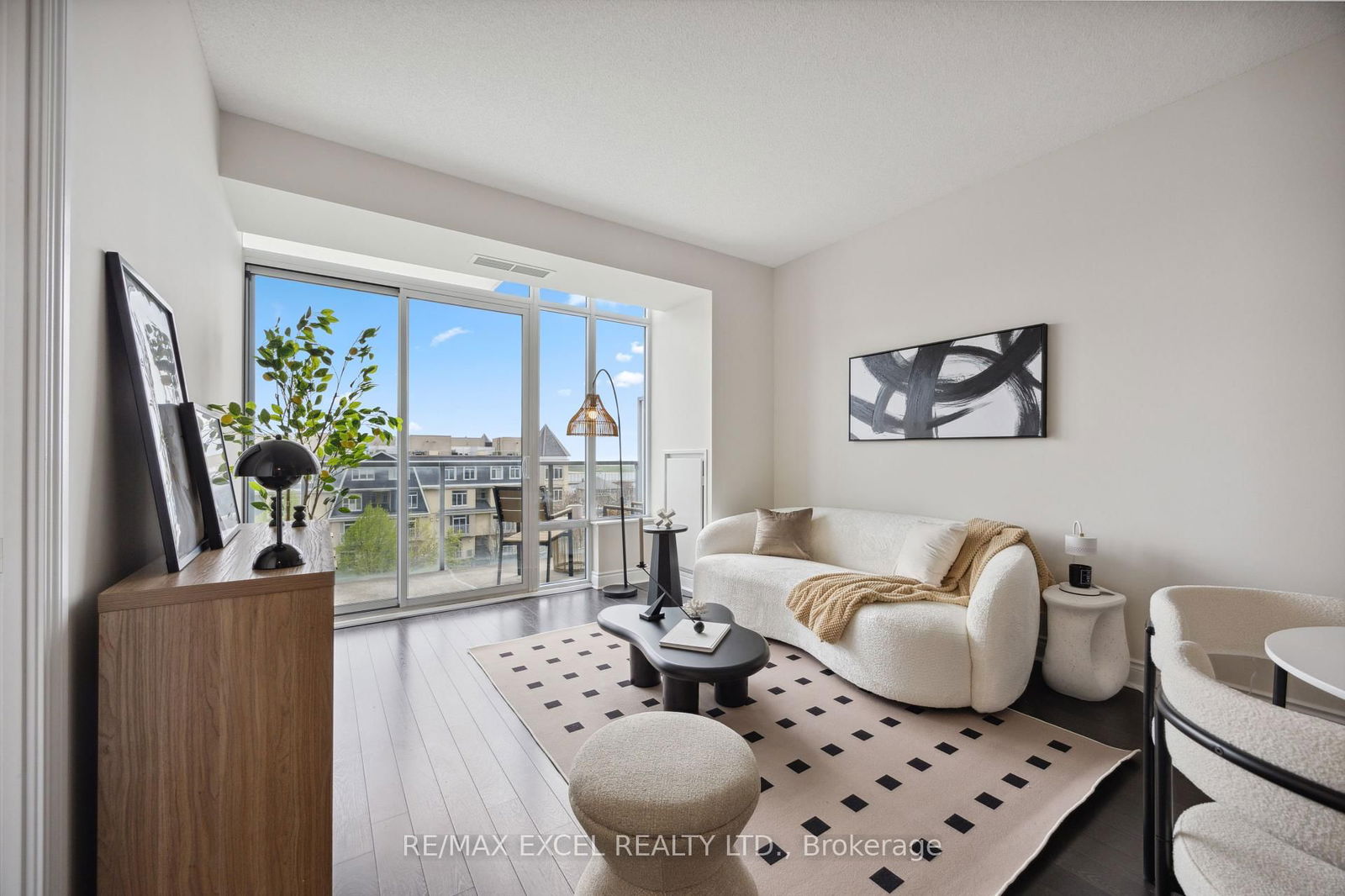 Condo sold at 619-90 Stadium Road, Toronto, Niagara, M5V 3W5 - MLS: C12152322