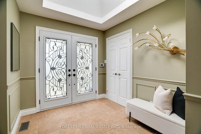 244 Waterloo Ave, Toronto - Bathurst Manor image-0-2