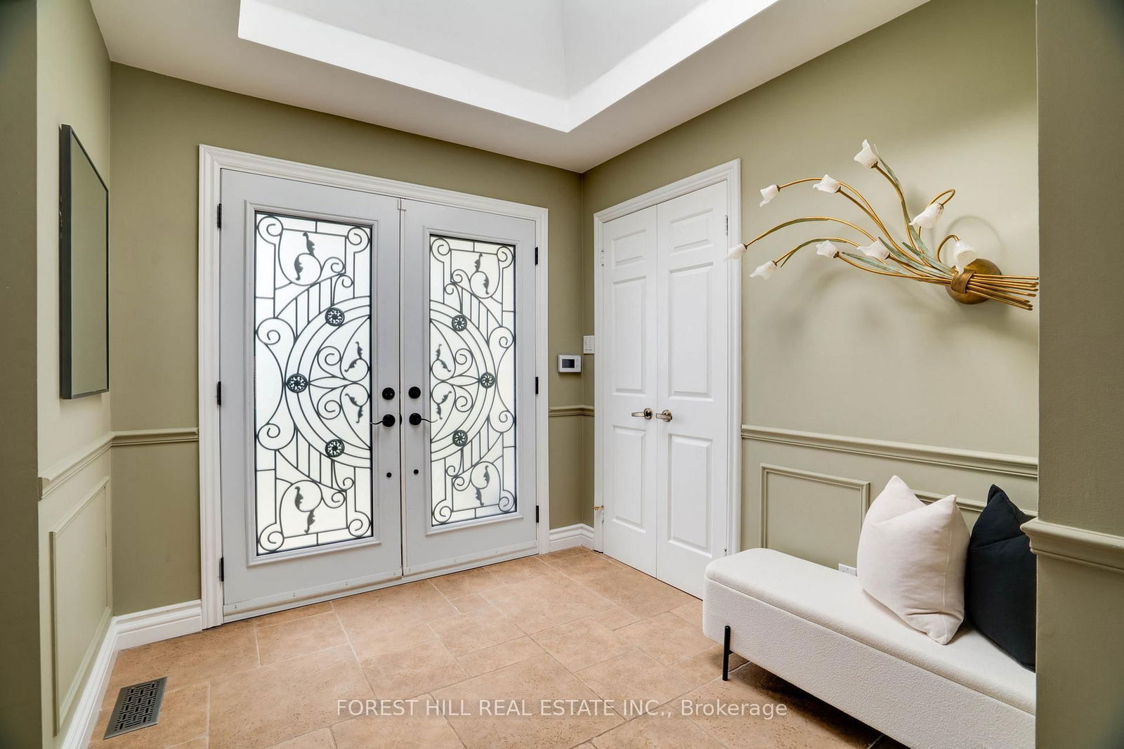 Detached House for sale at 244 Waterloo Avenue, Toronto, Bathurst Manor, M3H 3Z4 - MLS: C12152453