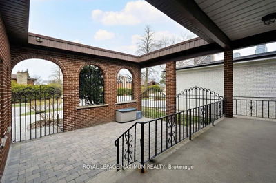 11 Fairchild Ave, Toronto - Newtonbrook West image-0-1