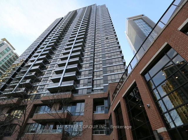 2009 - 33 Sheppard Avenue