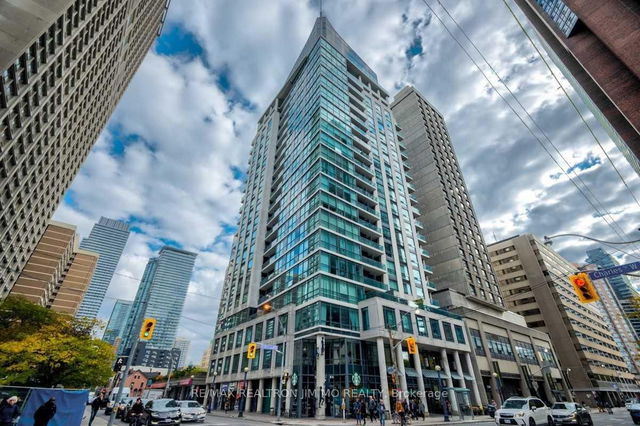 1401 - 1121 Bay Street