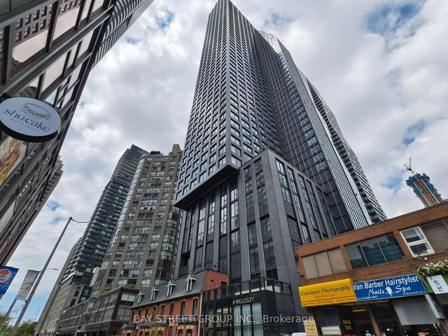 3910 - 8 Wellesley Street