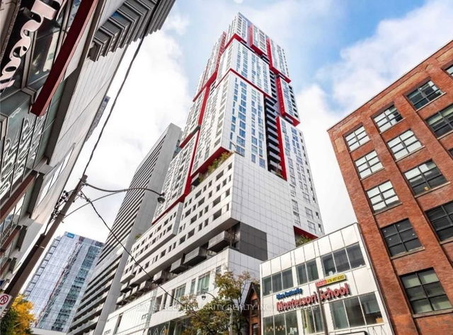 2103 - 318 Richmond Street