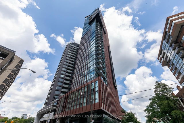 306 - 32 Davenport Road