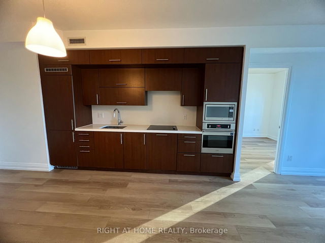 305 - 2 Anndale Drive
