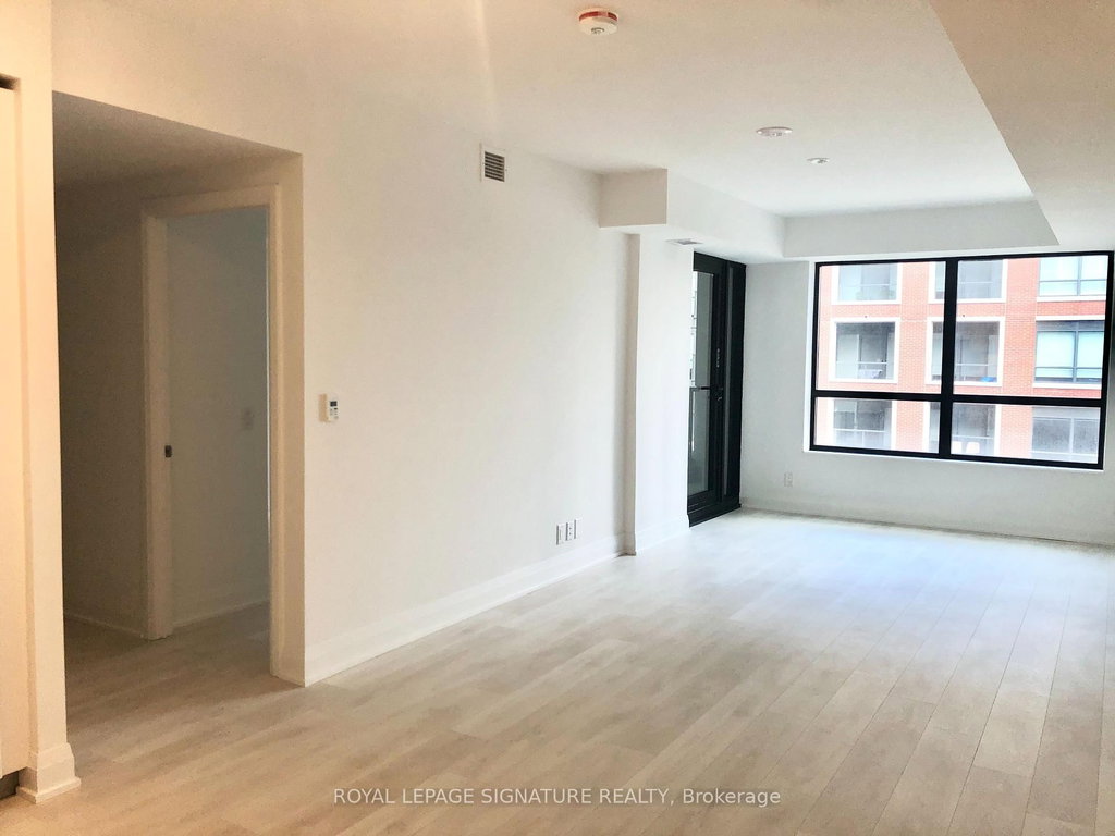 404 - 33 Frederick Todd Way 3