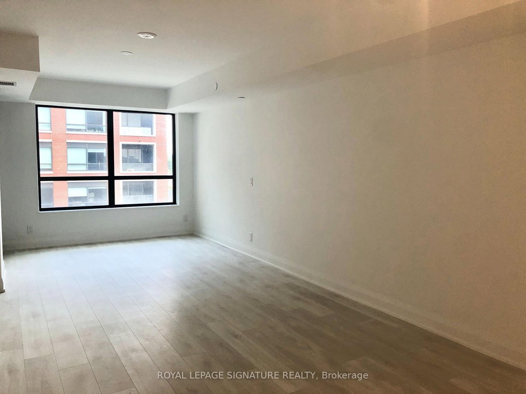404 - 33 Frederick Todd Way 5