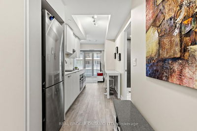 Unit 2108 — 99 Broadway Ave, Toronto - Mount Pleasant West image-0-3
