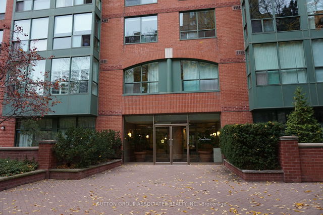 812 - 95 Prince Arthur Avenue