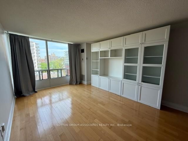 Room2