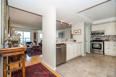 Unit 1812 — 99 Harbour Sq, Toronto - Waterfront Communities C1 image-0-2