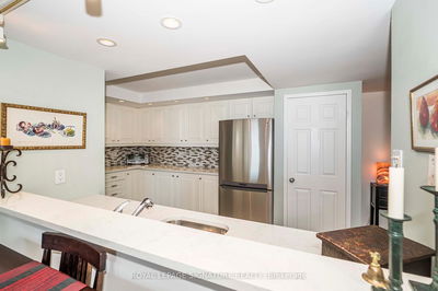 Unit 1812 — 99 Harbour Sq, Toronto - Waterfront Communities C1 image-0-4