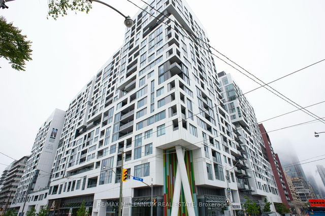 1212 - 27 Bathurst Street