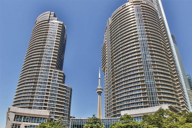 1505 - 218 Queens Quay