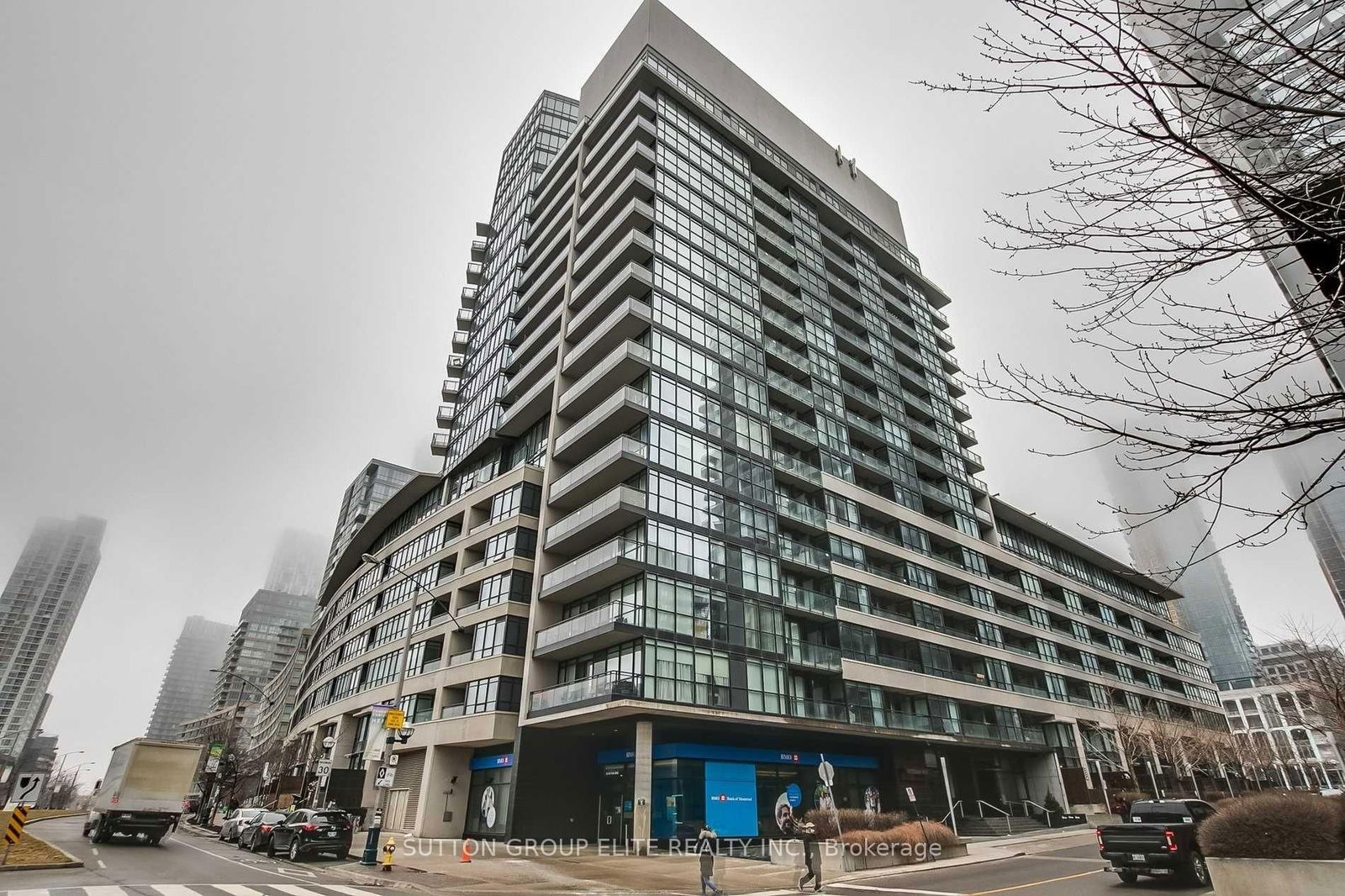 Condo for sale at 910-8 Telegram Mews, Toronto, Waterfront Communities C1, M5V 3Z5 - MLS: C12154233