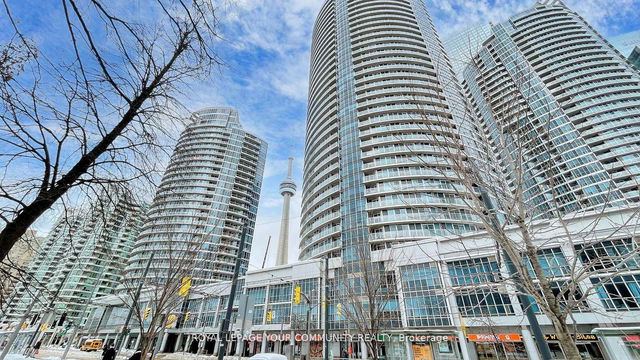 1813 - 208 Queens Quay