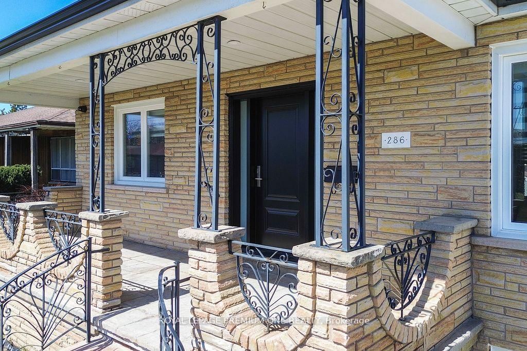 Detached House for sale at 286 Waterloo Avenue, Toronto, Bathurst Manor, M3H 3Z8 - MLS: C12154923