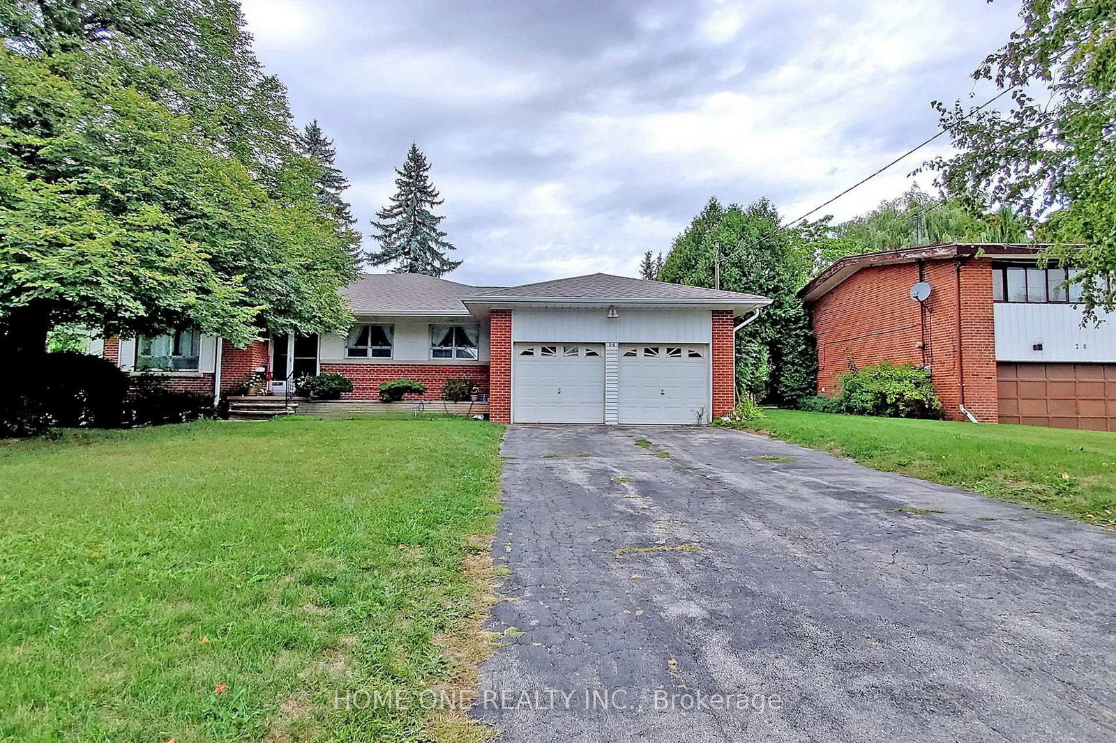 Detached House for sale at 26 Harrison Road, Toronto, St. Andrew-Windfields, M2L 1V4 - MLS: C12154932