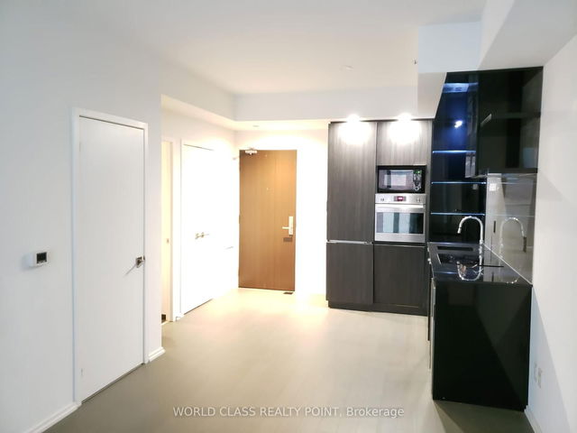1110 - 70 Temperance Street